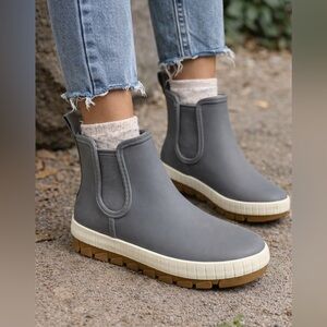 Sperry Women’s Gray Waterproof Chelsea Rain Boots Rubber Lug Sole Sz 7